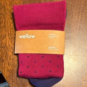 Wellow Men's Magenta Dress Socks with Navy Dot Accents